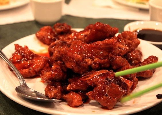 Order 71. Peking Spareribs food online from King Kong Chinese Restaurant store, Oakland on bringmethat.com