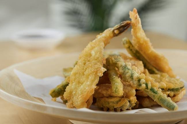 Order Tempura Appetizer food online from Yellowtail Sushi & Asian Kitchen store, Chicago on bringmethat.com