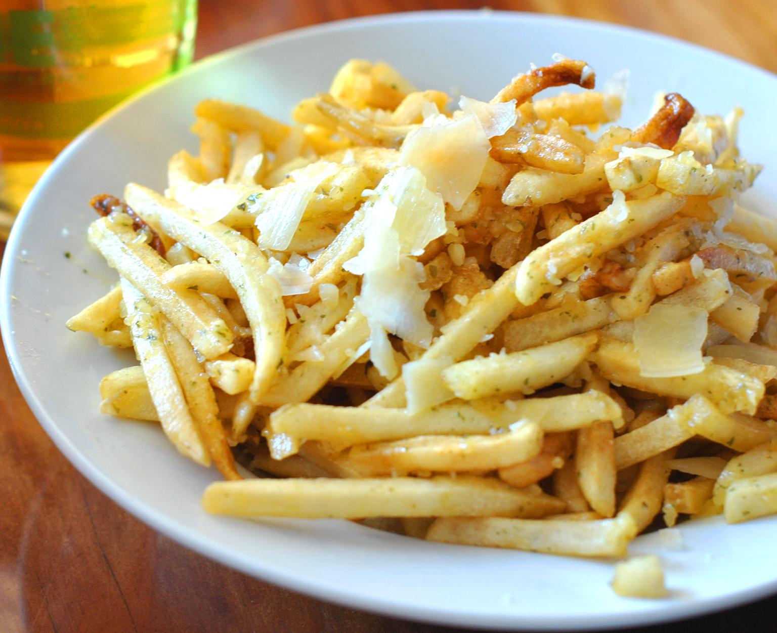Order Garlic Fries food online from Ray's Grill store, Stanford on bringmethat.com