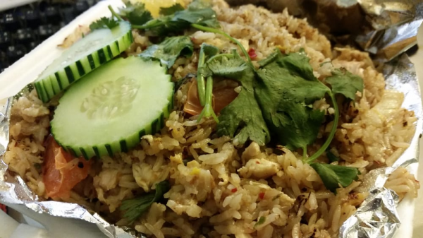 Order Thai Style Fried Rice food online from Khun Moo Thai Kitchen store, Northridge on bringmethat.com