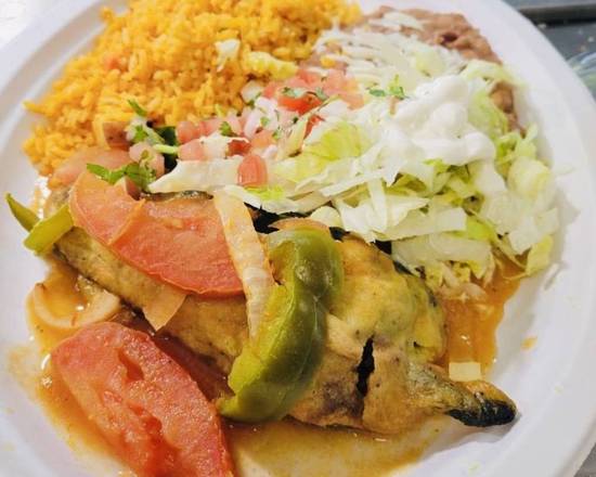 Order Chile Relleno Combo food online from Lauras Mexican Food store, Glendale on bringmethat.com