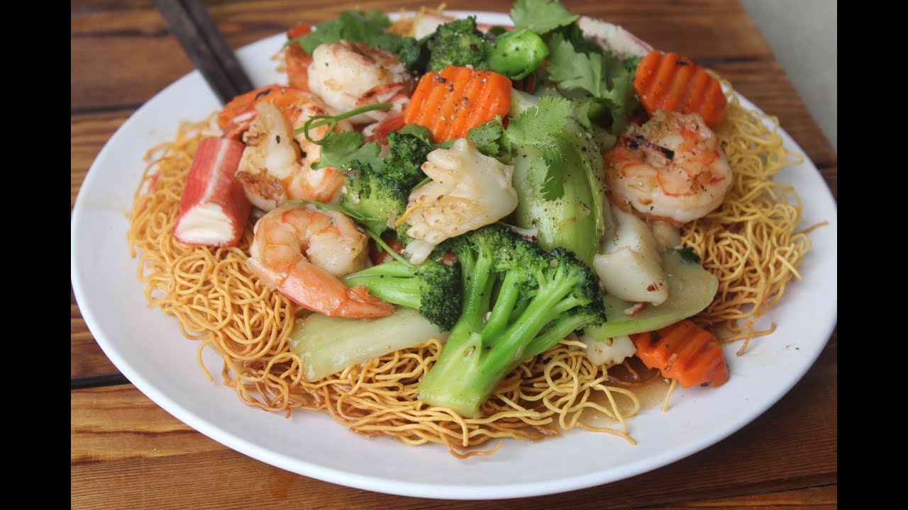 Order N11. Pan Fried Egg Noodles/ Mi Xao Gion food online from Max Saigon store, Chandler on bringmethat.com