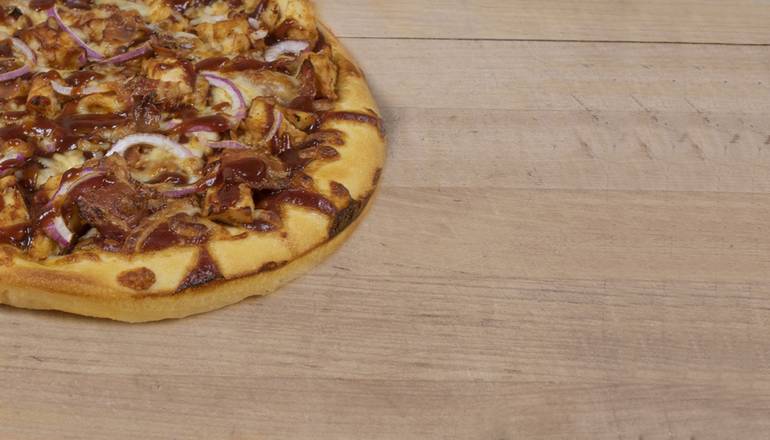 Order 9" Small BBQ Chicken Pizza food online from Amato's store, Scarborough on bringmethat.com