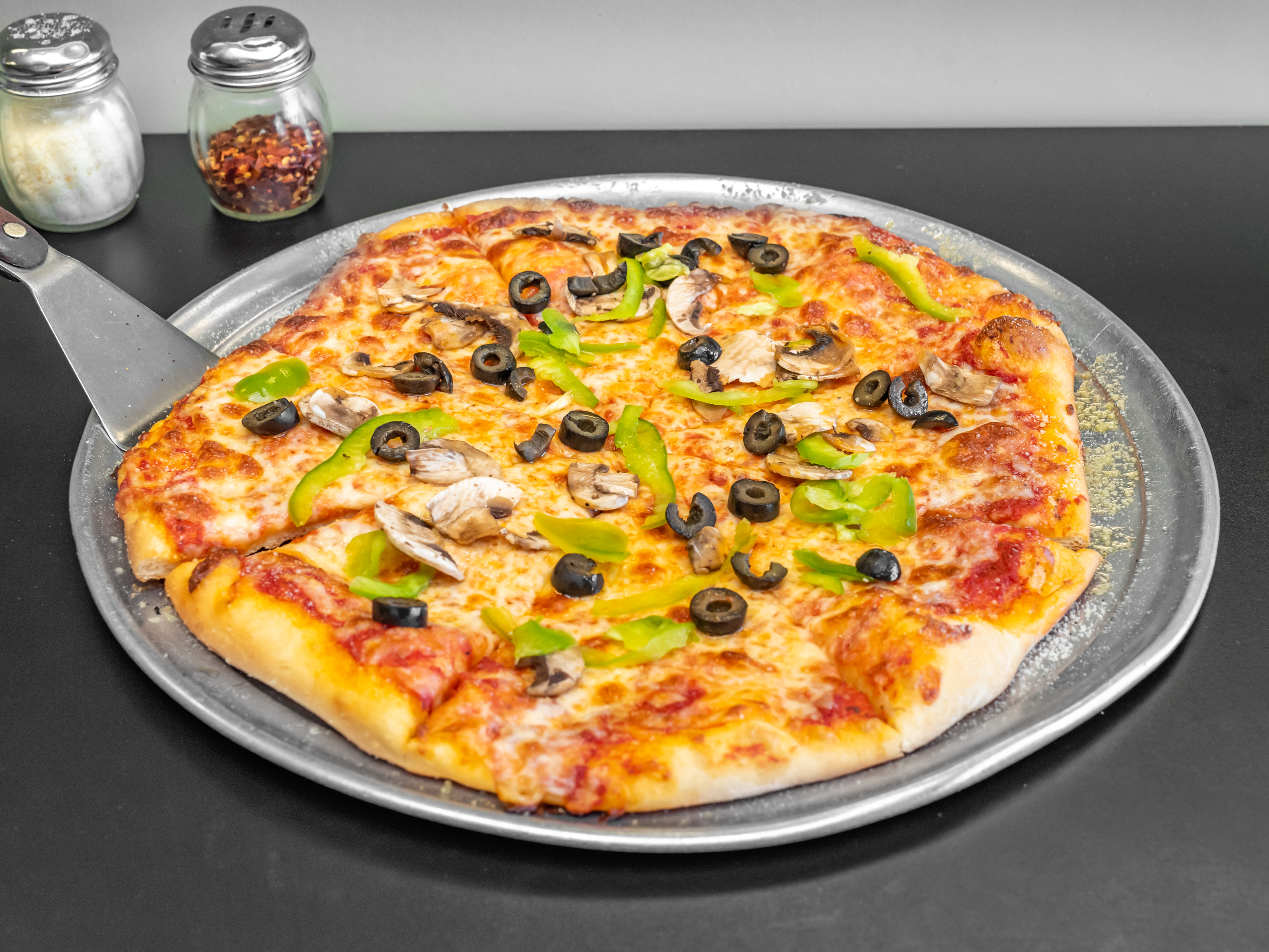 Order Vegetarian Pizza food online from Tonti's Pizzeria store, Parker on bringmethat.com