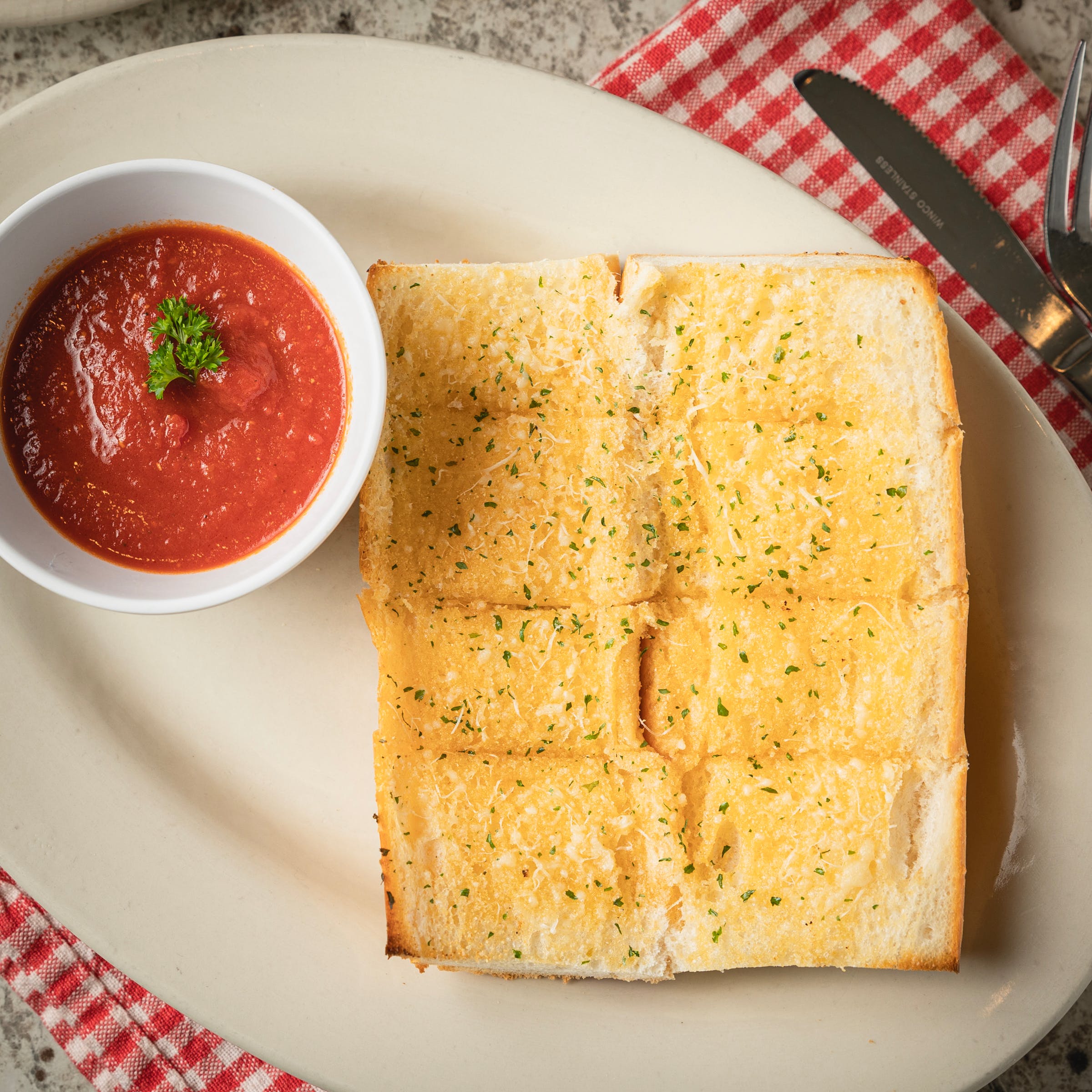 Order Garlic Bread - Appetizer food online from Mario Pizza & Pasta store, Seabrook on bringmethat.com