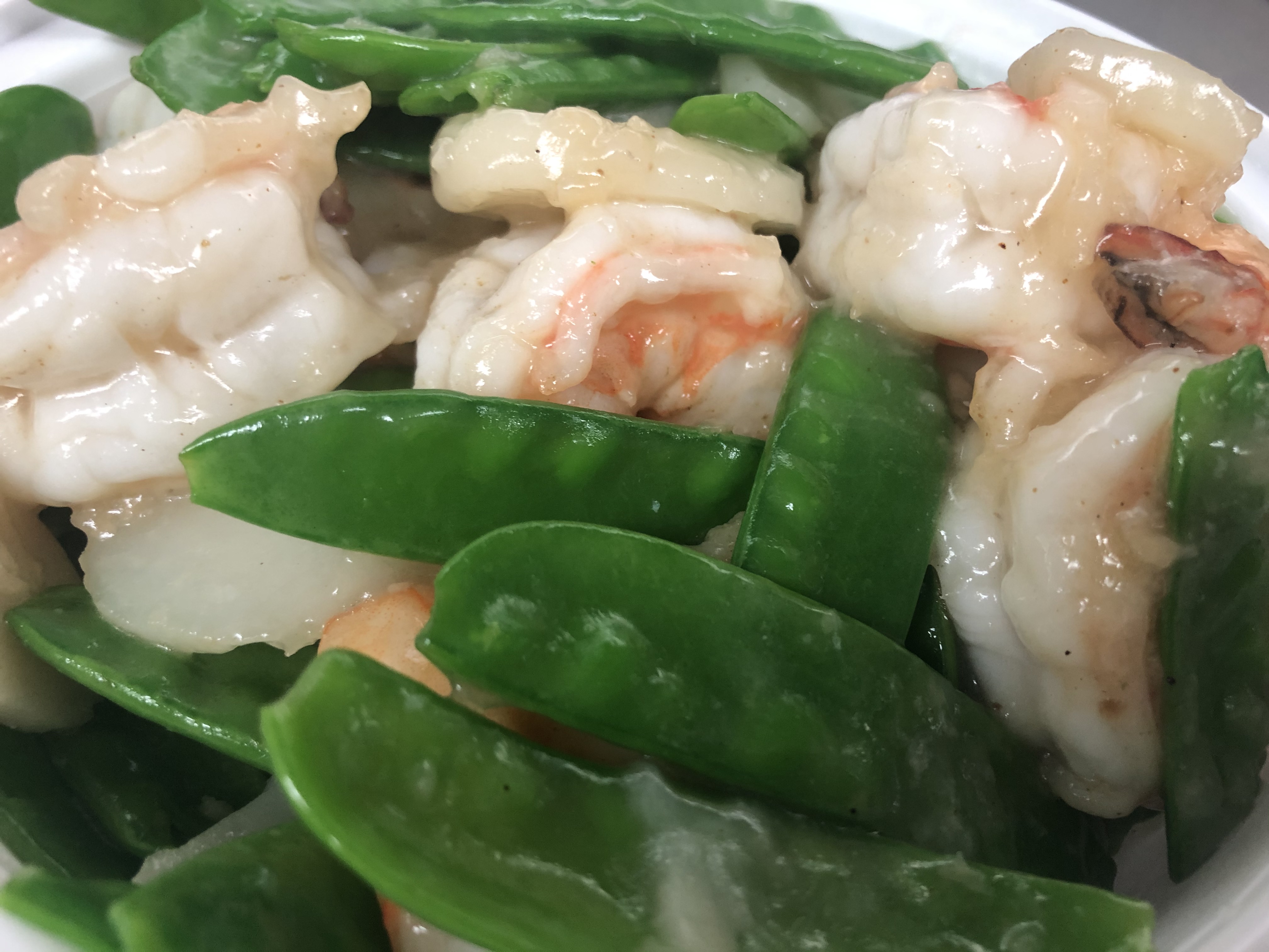 Order 62. Shrimp with Snow Peas food online from Pig Heaven store, New York on bringmethat.com
