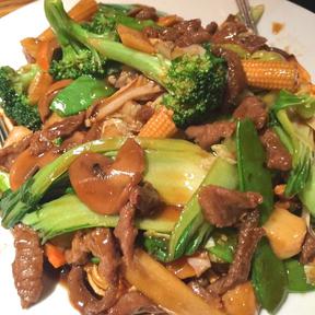 Order Beef with Vegetables food online from Twin dragon Chinese restaurant store, Los Angeles on bringmethat.com