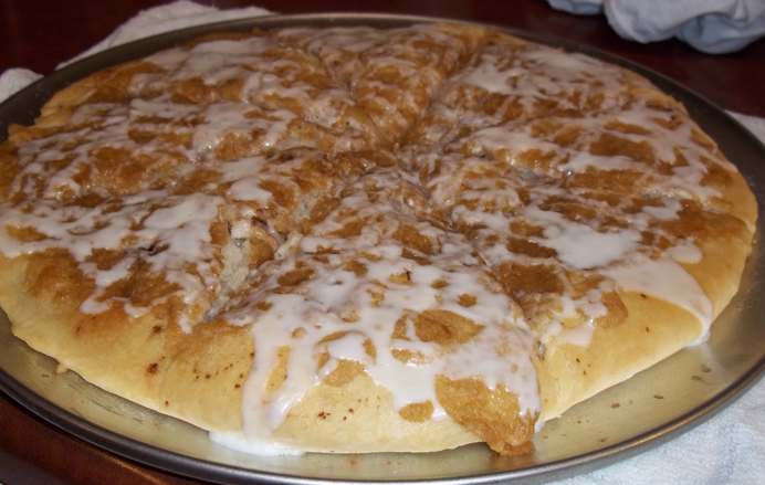 Order Godfather's Large Cinnamon Streusel food online from Chuck E. Cheese store, Paducah on bringmethat.com