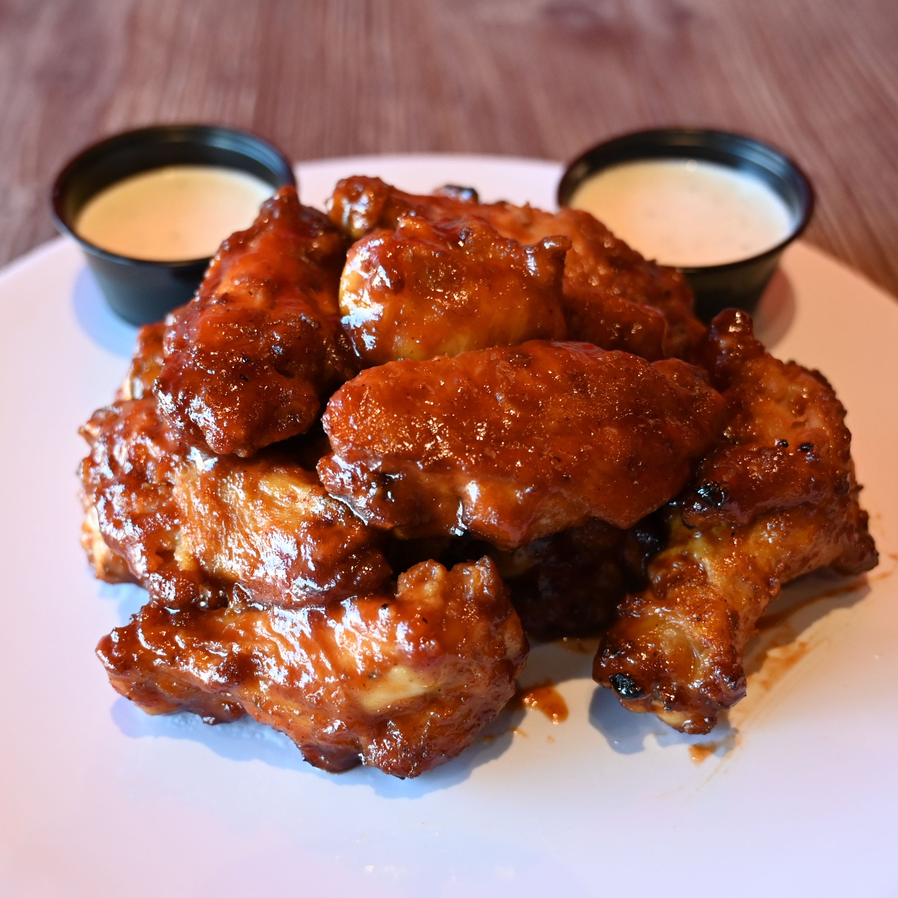 Order Fire-Roasted Magnum Chicken Wings - 10 Pieces food online from 1000 Degrees Pizza store, Kennesaw on bringmethat.com