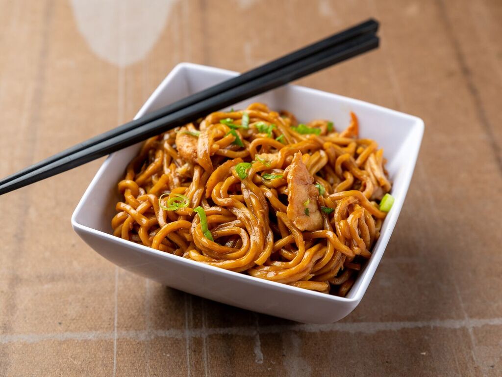 Order Chicken Lo Mein food online from Asian House store, Madison on bringmethat.com