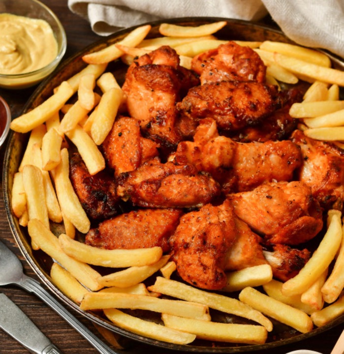 Order 5 Buffalo Wings with French Fries food online from Danny's Deli store, Flushing on bringmethat.com