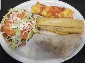 Order Plato Comb food online from Mexico Restaurant store, Des Plaines on bringmethat.com