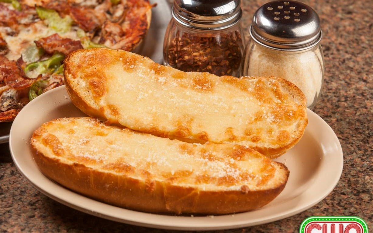 Order Garlic Bread - Appetizer food online from Cecil Whittaker's Pizzeria store, Festus on bringmethat.com