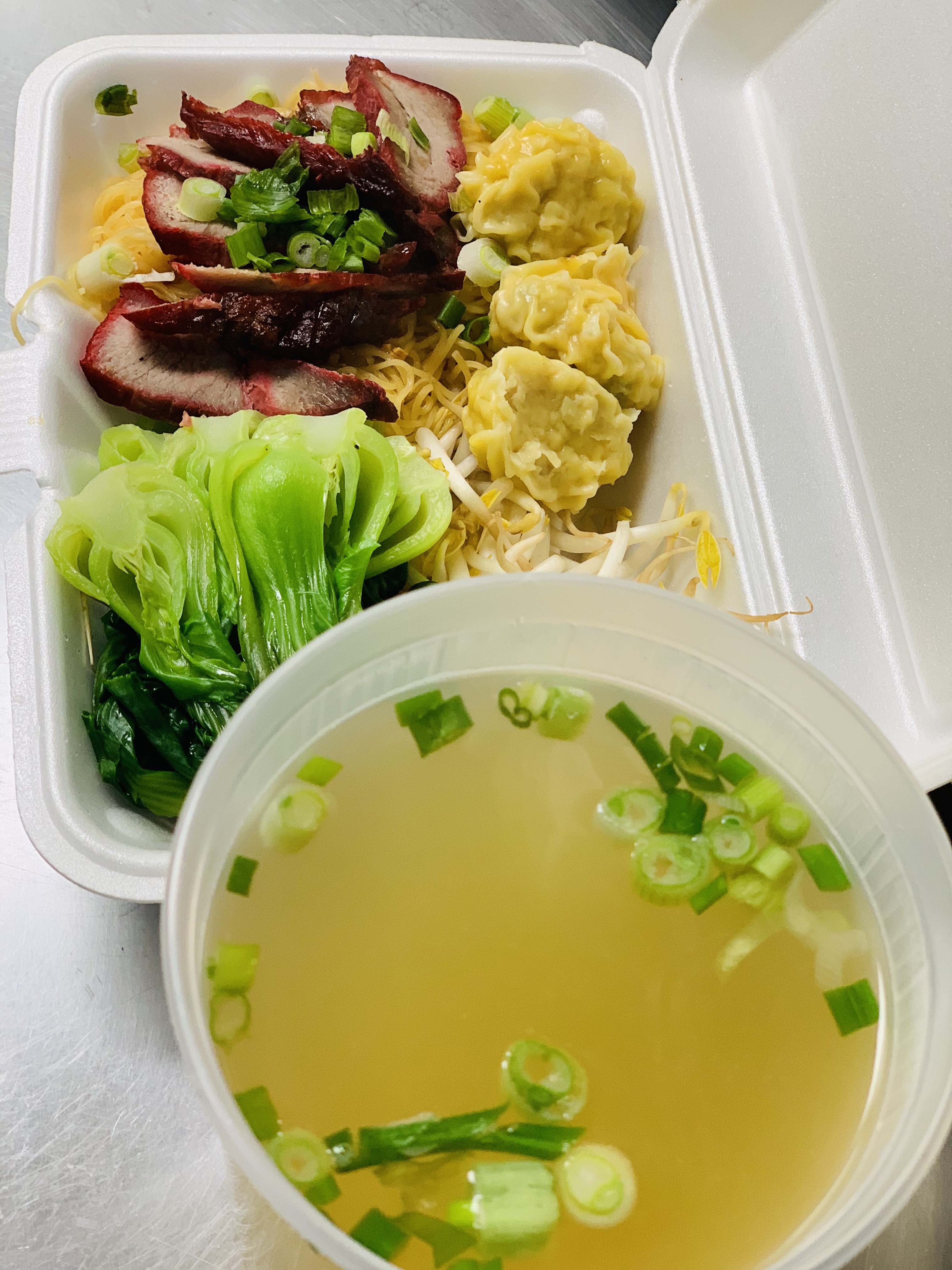 Order Wonton Noodle Soup food online from Thai Aroy Dee store, Drexel Hill on bringmethat.com