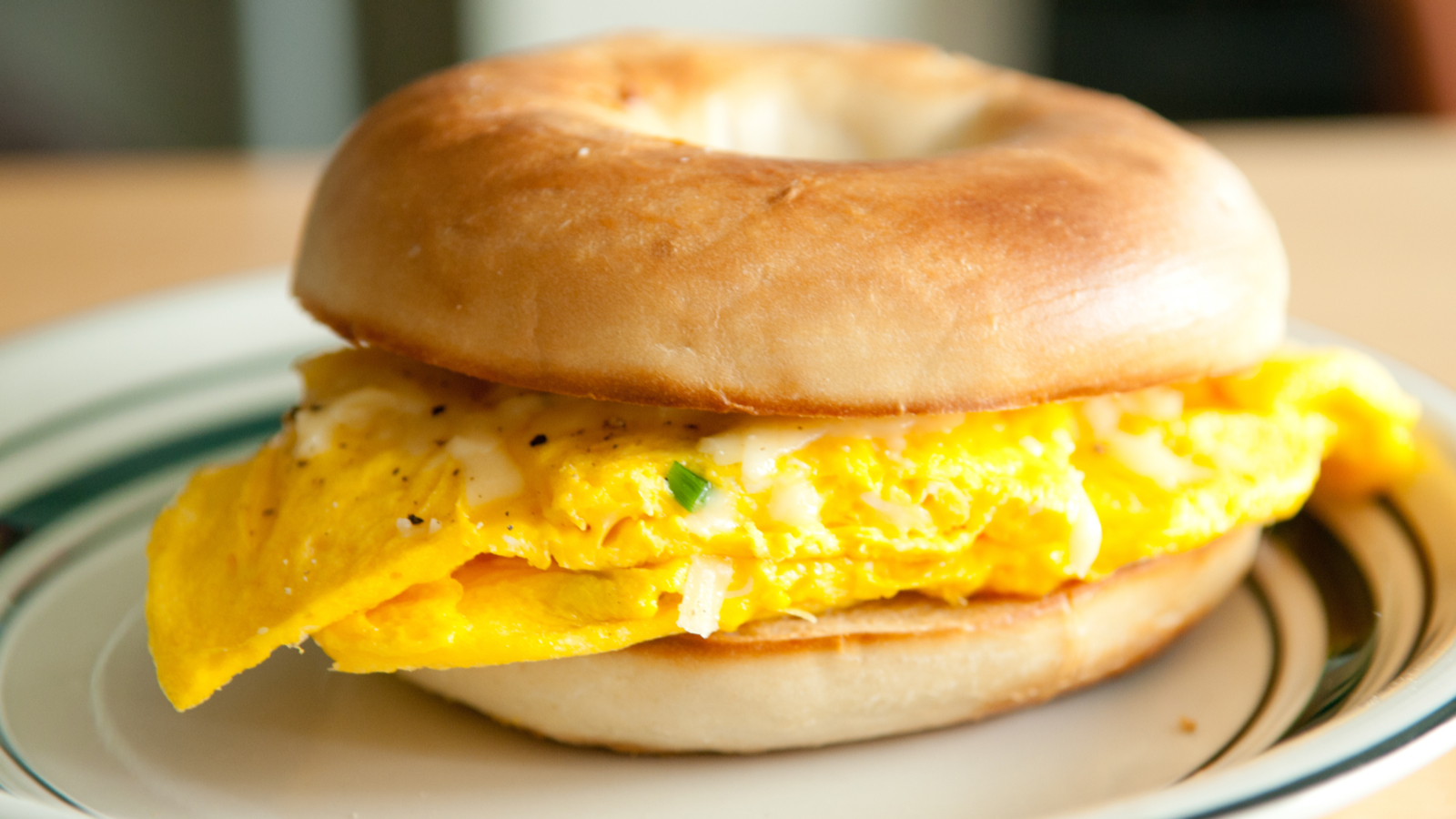Order Bagel Sandwich with 1 Egg food online from Ny Jumbo Bagels store, New York on bringmethat.com