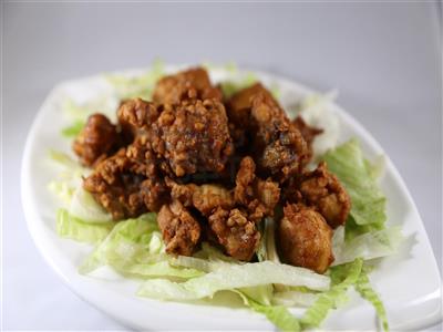 Order Crispy Diced Chicken food online from MingHin Cuisine - Lakeshore East store, Chicago on bringmethat.com