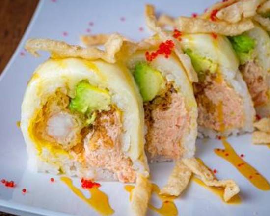 Order Titanic Roll food online from Sushi Runner Express store, South Miami on bringmethat.com