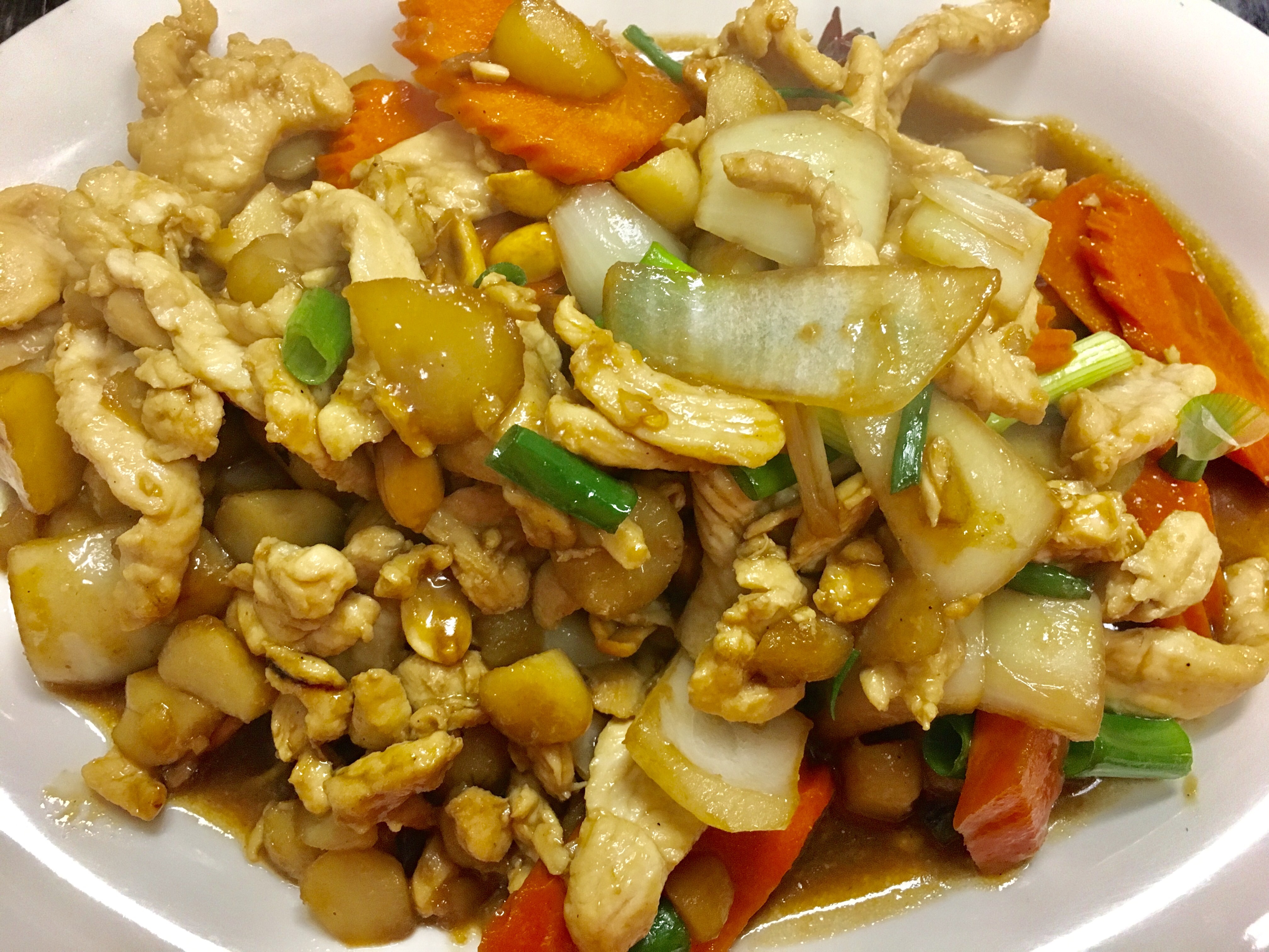 Order Kung Pao Chicken  food online from Thai Dishes Restaurant store, Santa Clarita on bringmethat.com
