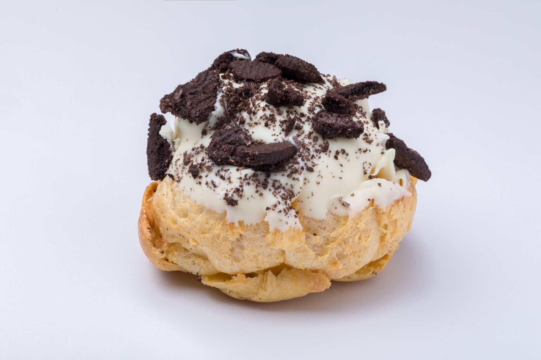 Order Cookies & Cream Puff food online from Beard Papa store, Norcross on bringmethat.com