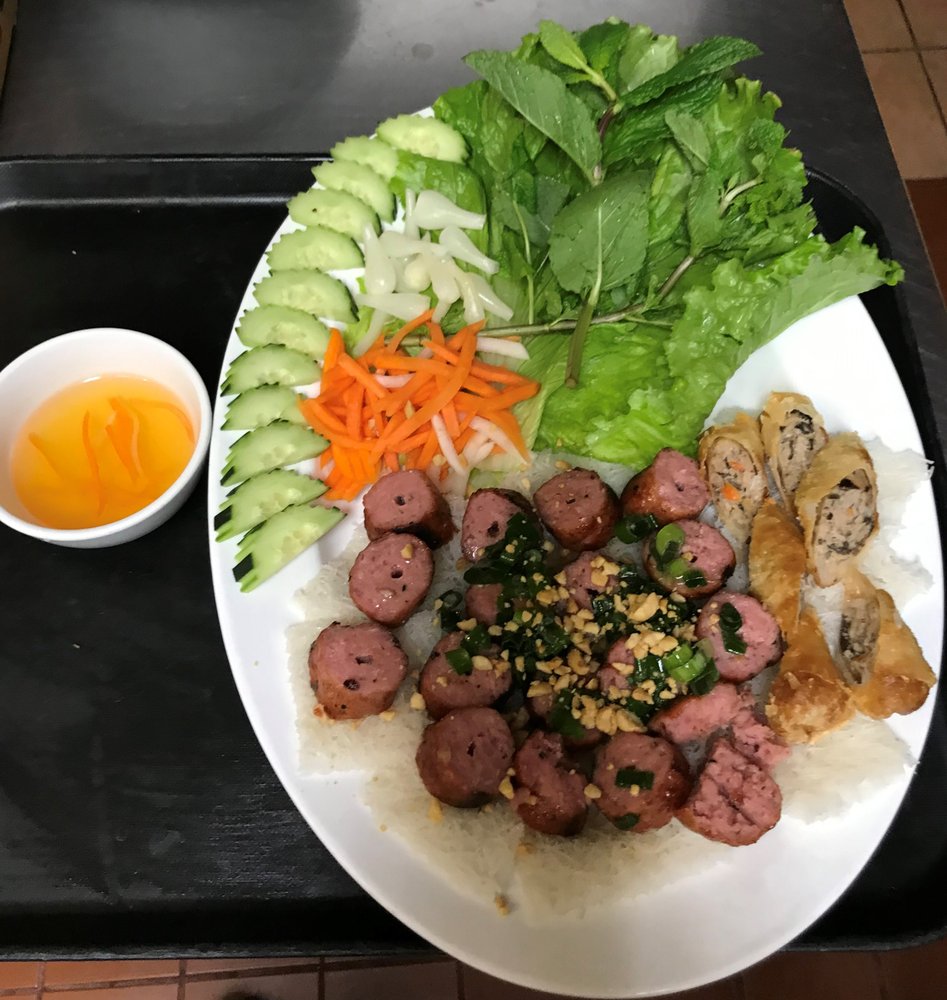 Order Vietnamese Grilled Pork Sausage over Angel Hair Vermicelli (Bánh hỏi Nem Nướng) food online from Hello Saigon store, New York on bringmethat.com