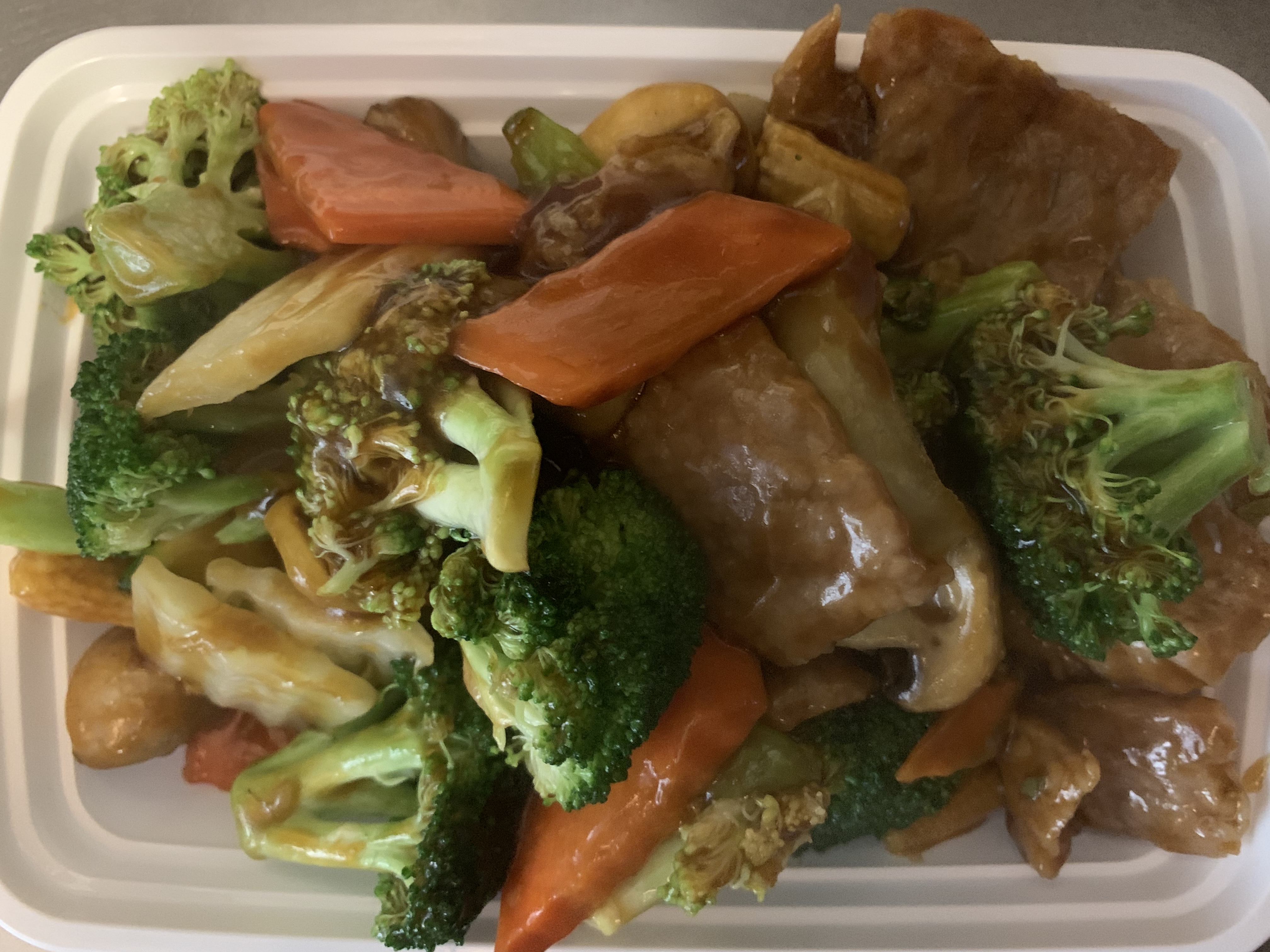 Order 白菜牛 / Beef with Chinese Vegetable food online from China King store, Lansdale on bringmethat.com