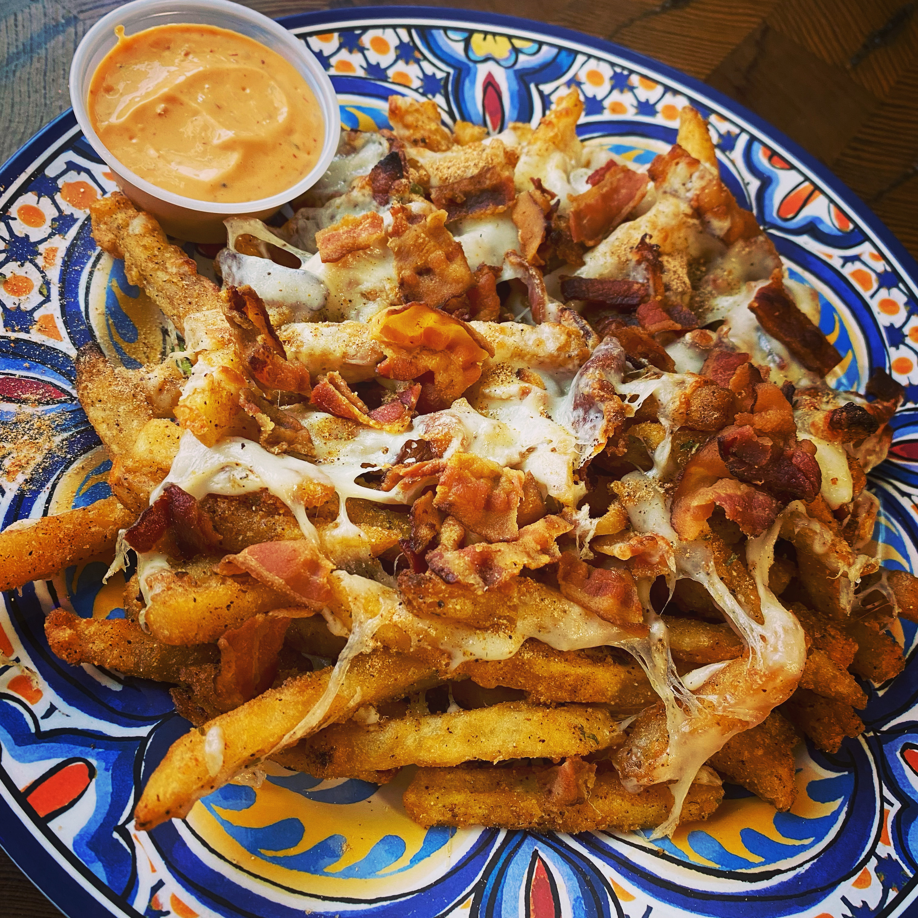 Order Chipotle Ranch Mega Fries food online from Chiquita Pizzeria store, Philadelphia on bringmethat.com