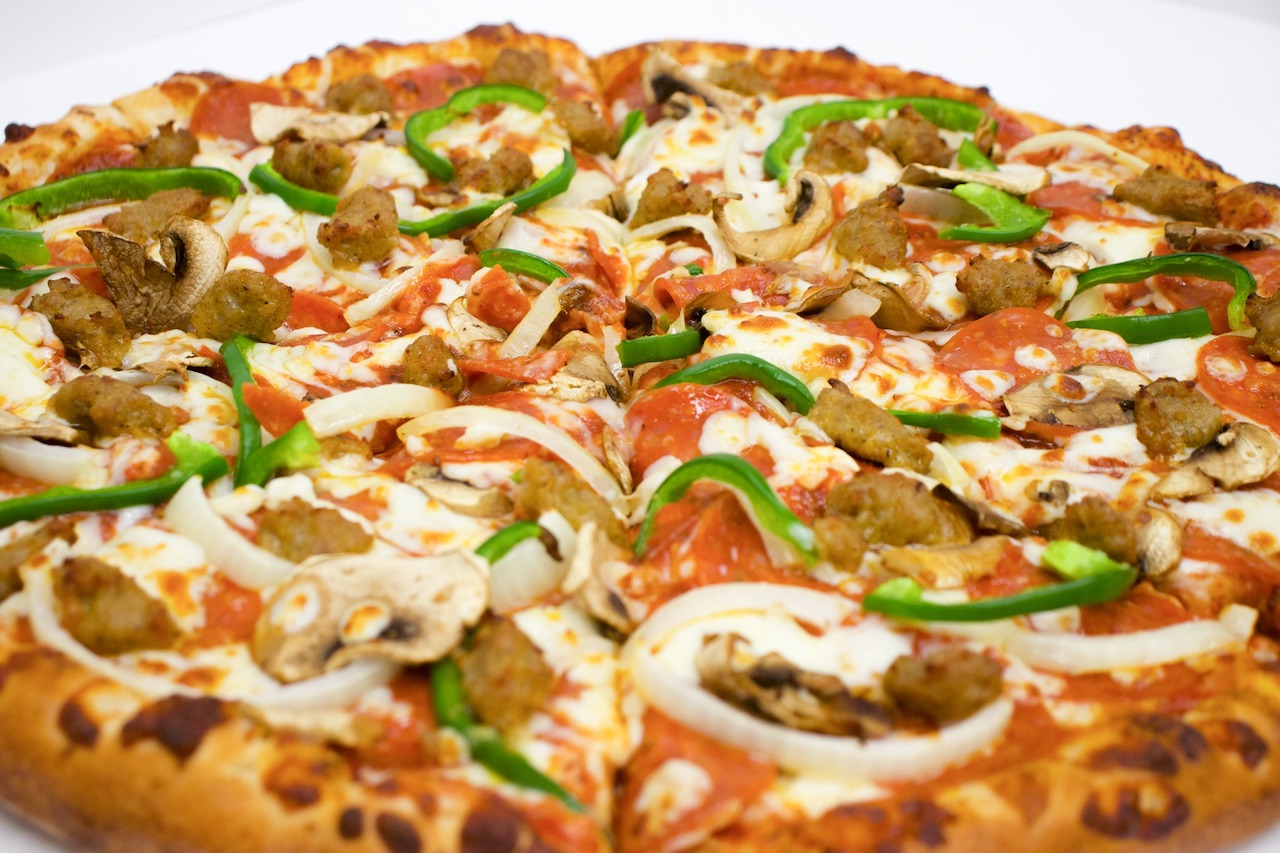 Order Supreme Pizza food online from Chanello Pizza store, Norfolk on bringmethat.com