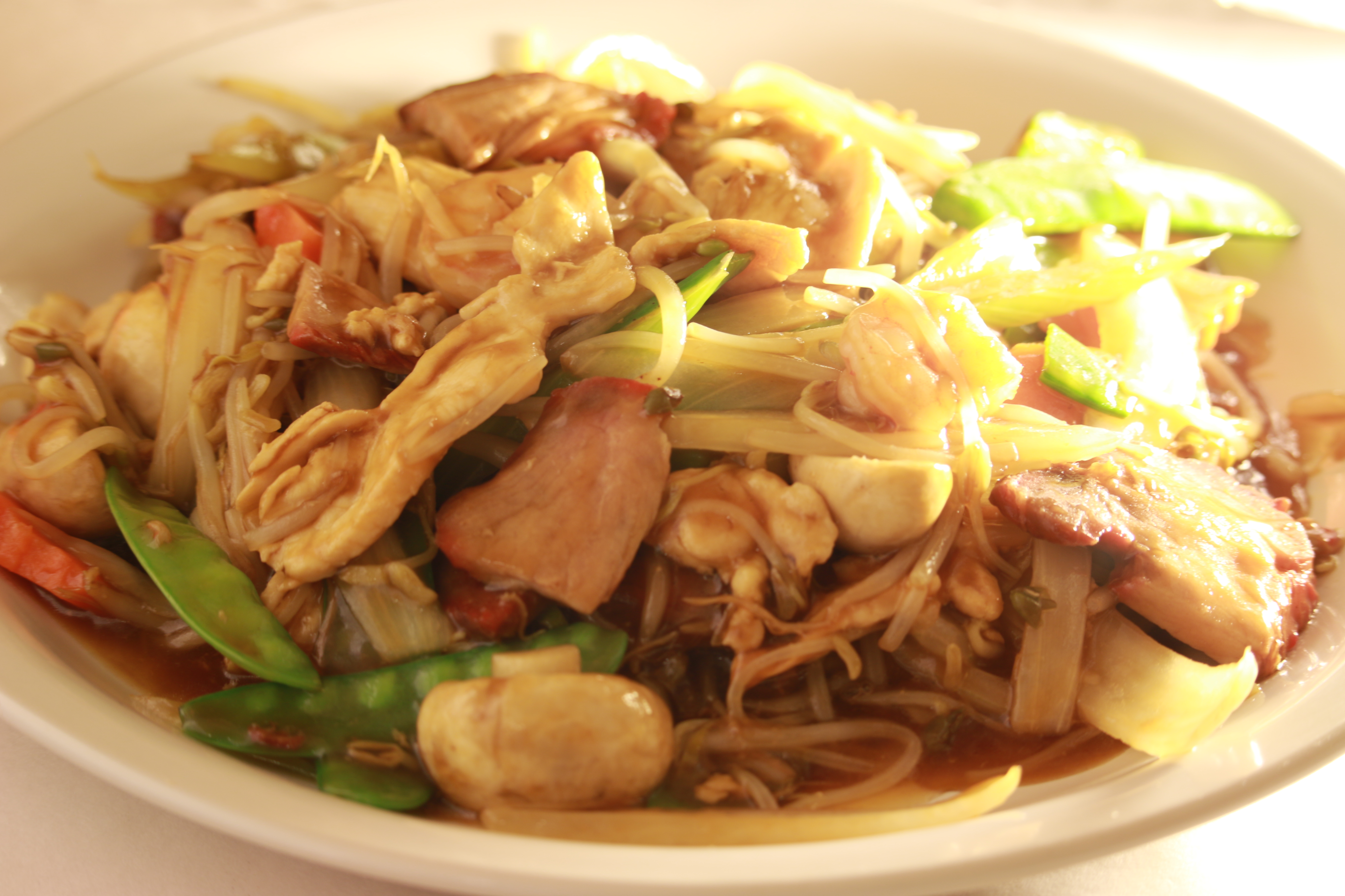 Order Chop Suey Combo food online from Lucky Wok Chinese Kitchen store, Garden City on bringmethat.com