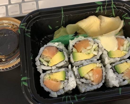 Order Alaskan Roll. food online from Honshu Sushi & Noodles Lounge store, Jersey City on bringmethat.com