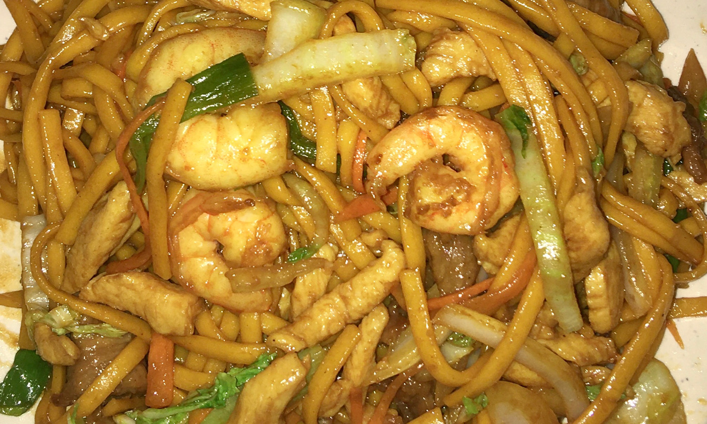 Order  House Special Lo Mein food online from Chef Lee store, Pine Bluff on bringmethat.com