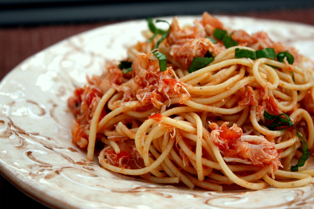Order Crab Marinara food online from Captain’s Curbside Seafood store, Trappe on bringmethat.com