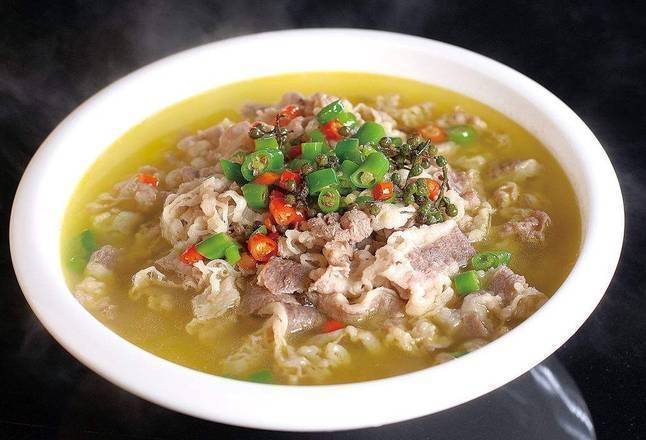 Order SS6.金针酸汤肥牛Mushroom and Beef in Sour Soup food online from Taste of North China store, Jersey City on bringmethat.com