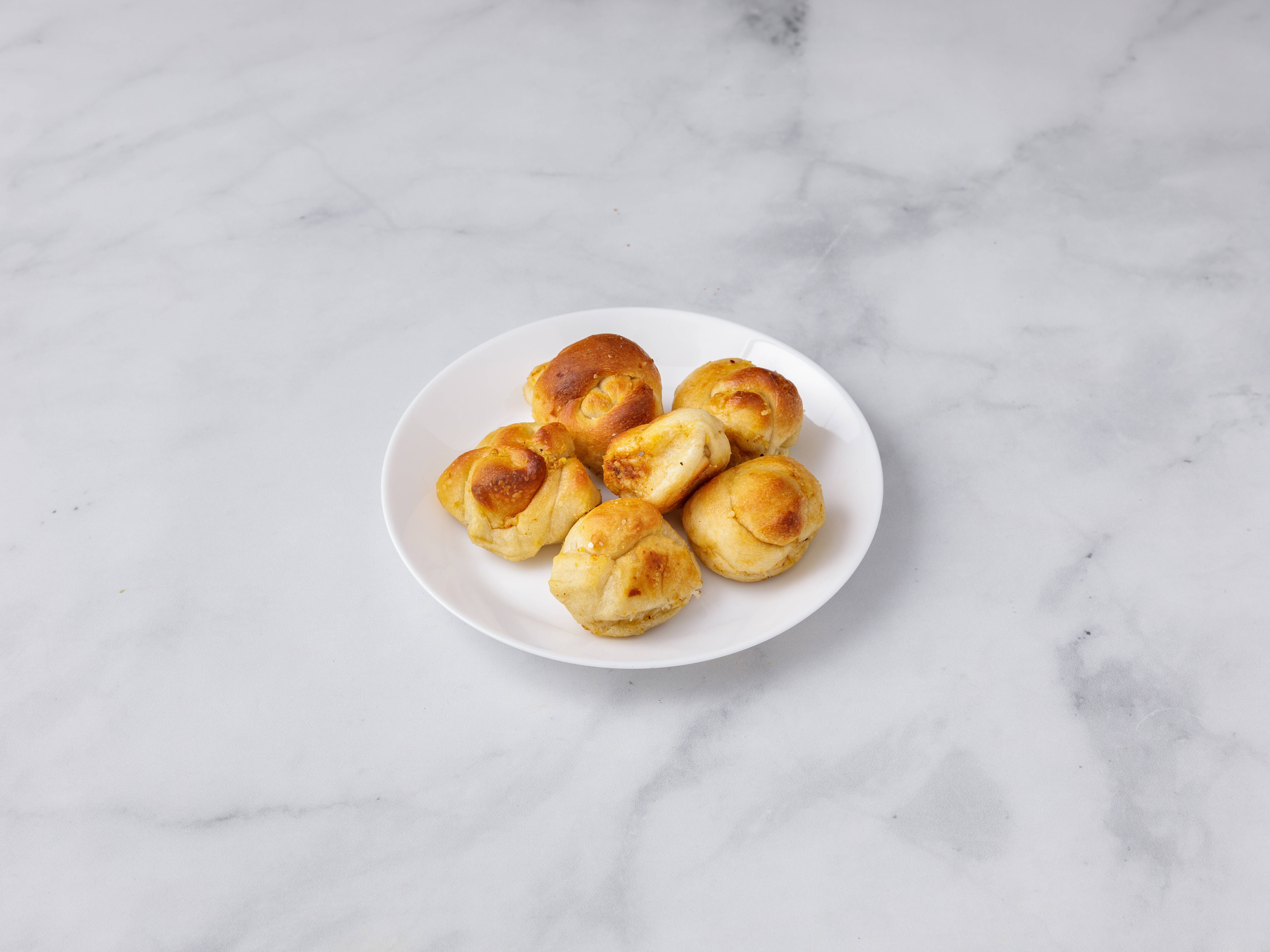 Order Garlic Knots food online from Parmagianni store, Rockville Centre on bringmethat.com