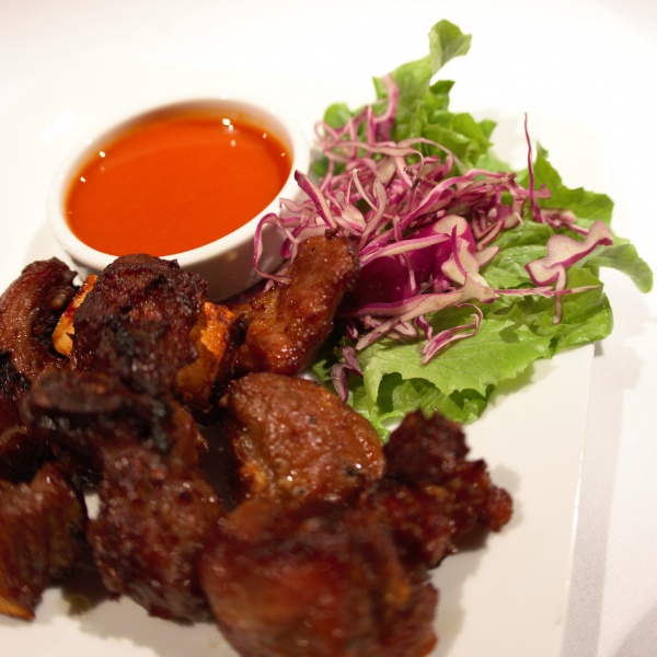 Order Spare Ribs food online from Bai Tong Thai Restaurant store, Issaquah on bringmethat.com