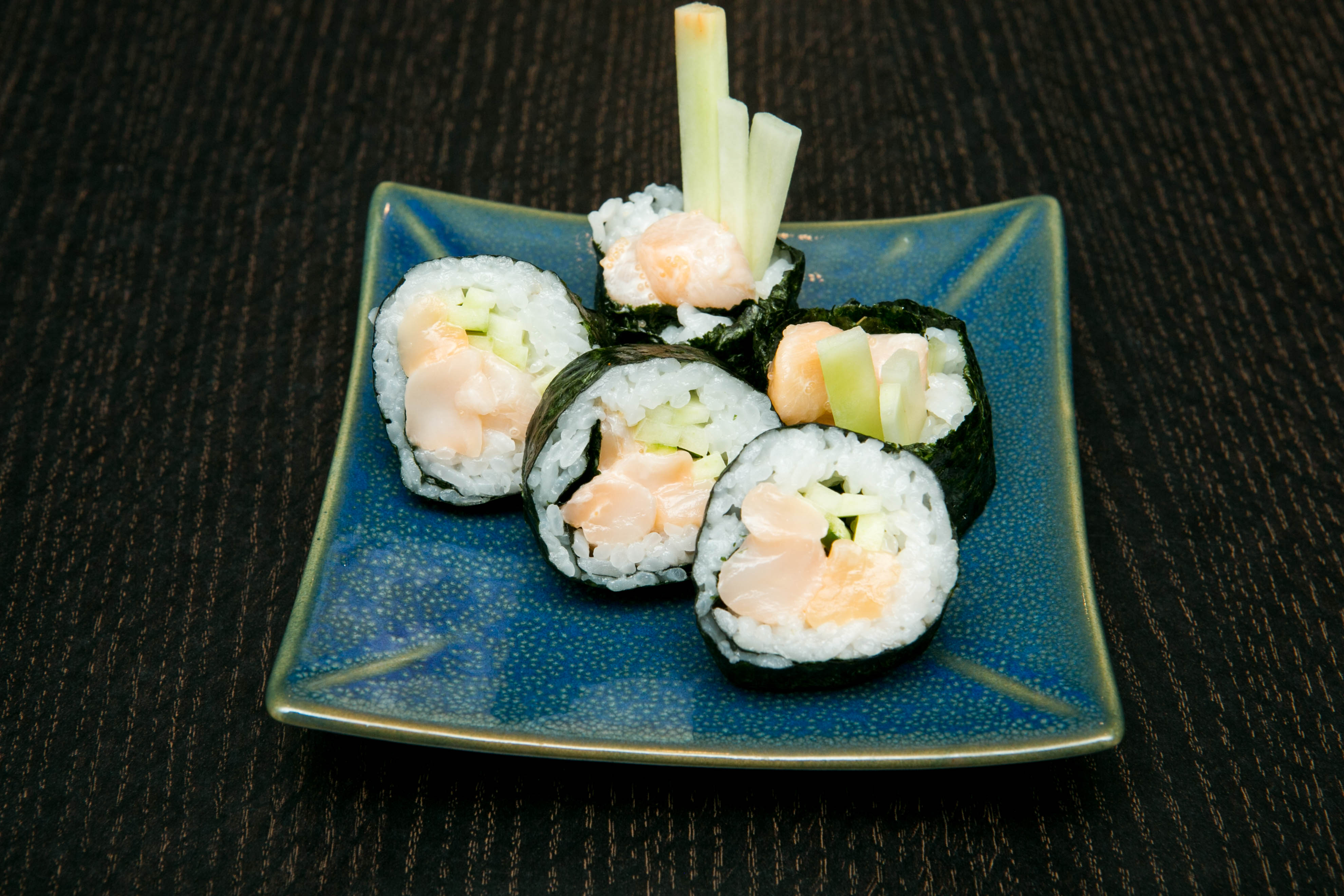 Order C08. Scallop Cut Roll food online from Ayce Sushi Hb store, Huntington Beach on bringmethat.com