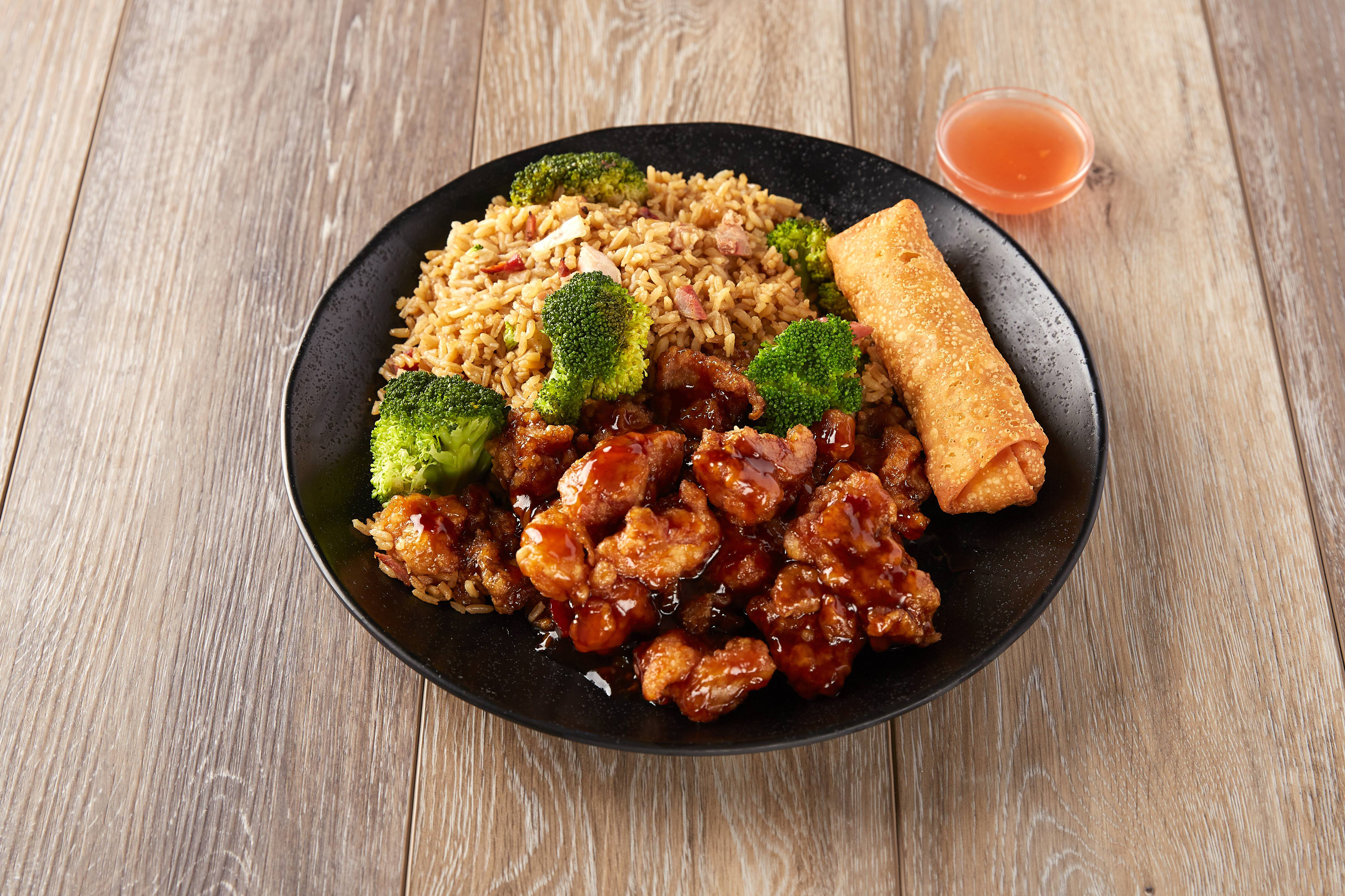 Order C1. General Tso's Chicken Combo Dinner food online from China House store, Norfolk on bringmethat.com