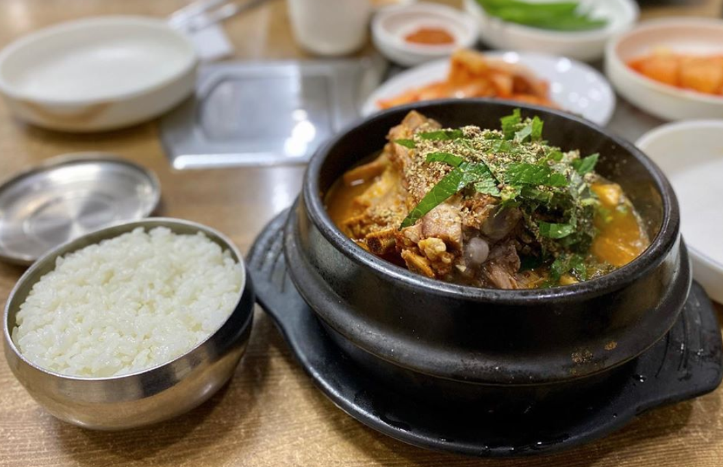 Order Pork Back-Bone Stew 감자탕 food online from Chosun Ok store, Durham on bringmethat.com