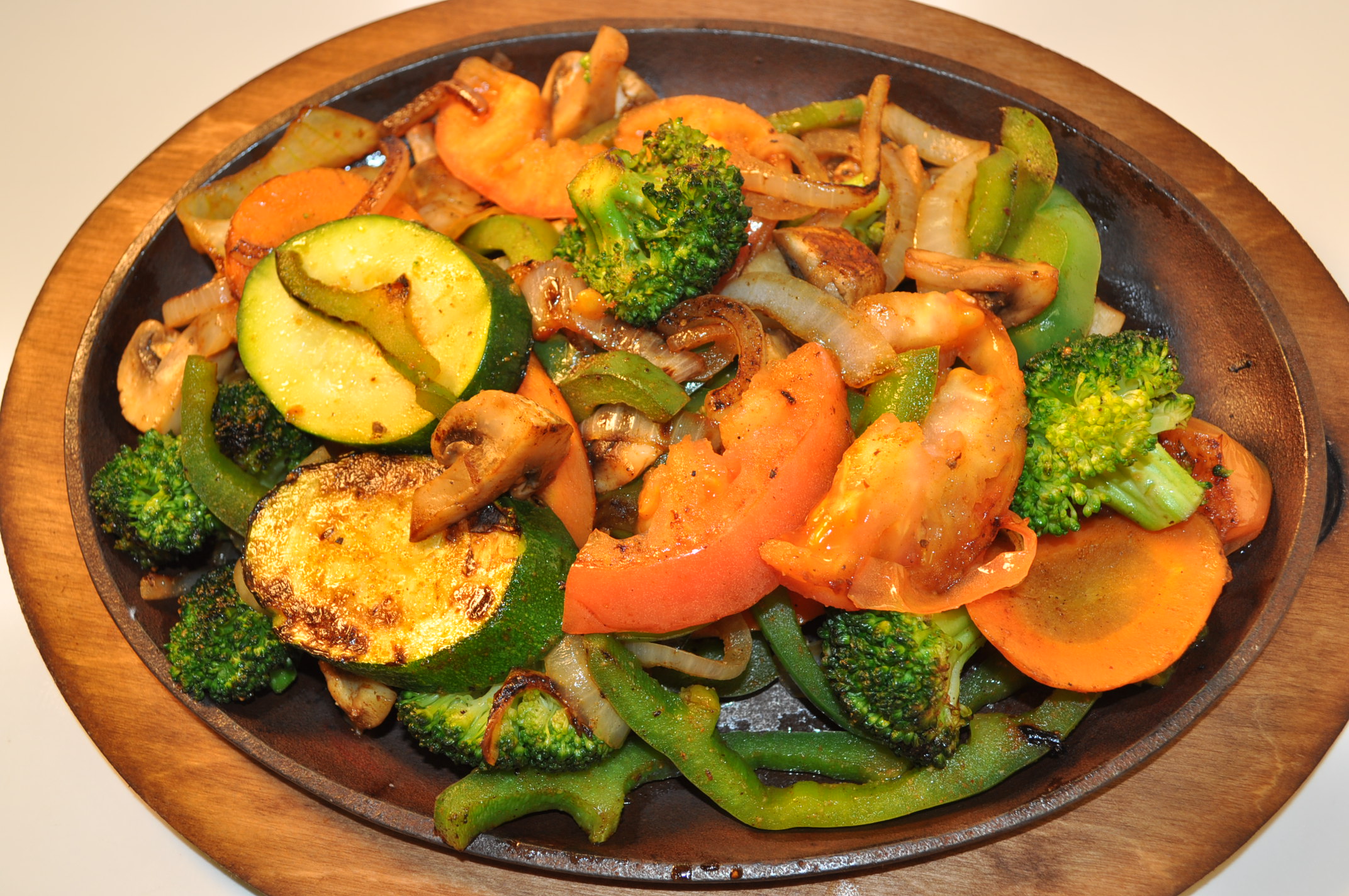 Order Fajitas Veggie Dinner food online from Good Tequilas Mexican Grill store, Glendale Heights on bringmethat.com