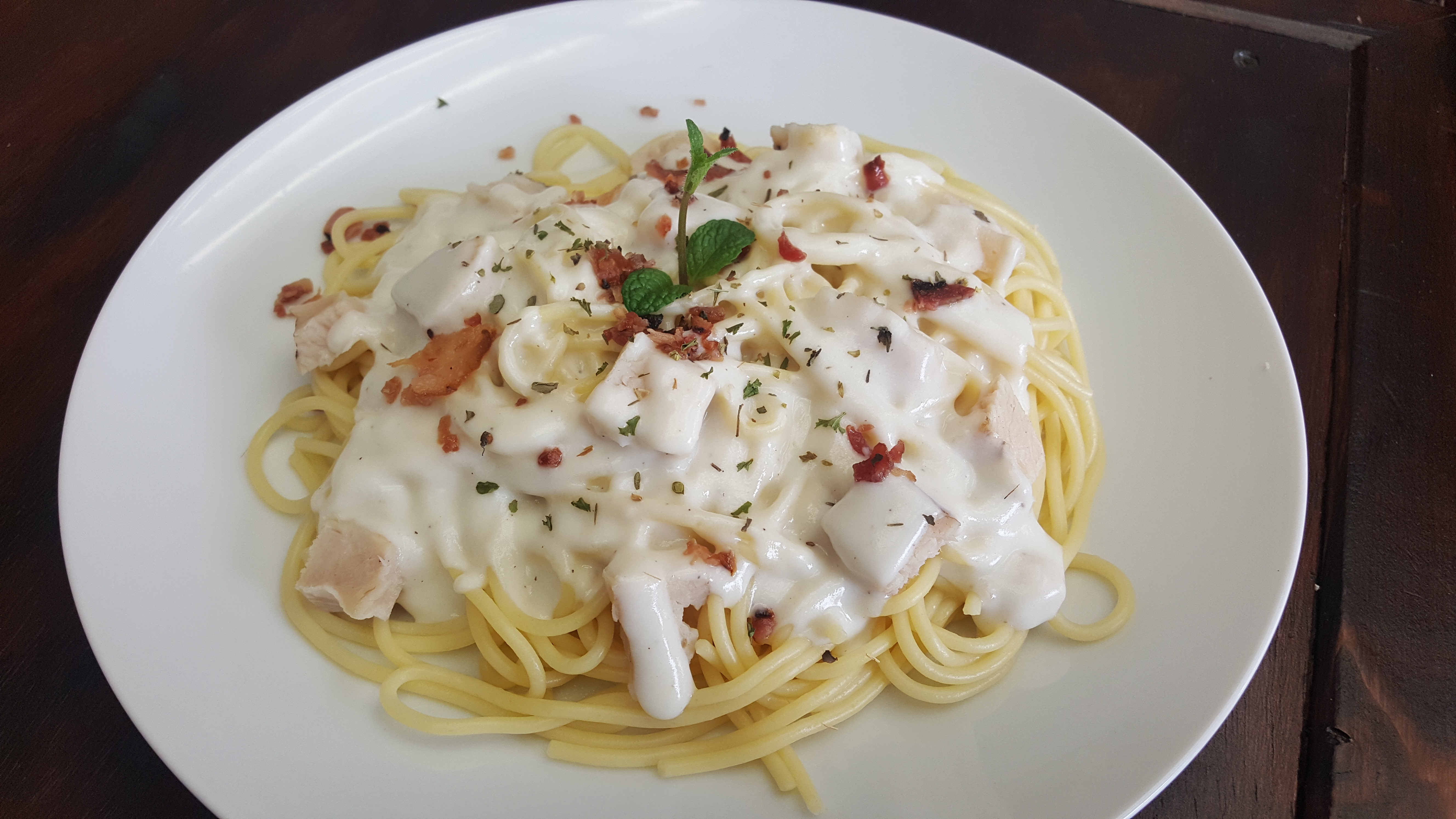 Order Family Size Chicken Alfredo food online from Palermo Pizza store, El Monte on bringmethat.com