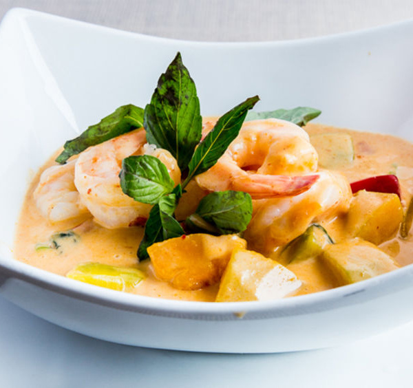 Order Pumpkin Shrimp Curry food online from Kinnara thai restaurant store, Van Nuys on bringmethat.com