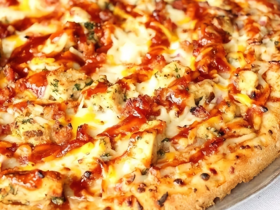 Order Small Maria's Bbq Chicken food online from Palio Pizza Cafe store, Allen on bringmethat.com