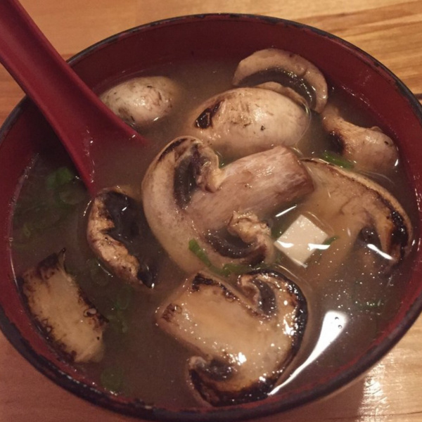 Order Miso Soup with Grilled Fresh Mushrooms food online from Jasmine Hana Sushi & Thai store, San Pedro on bringmethat.com