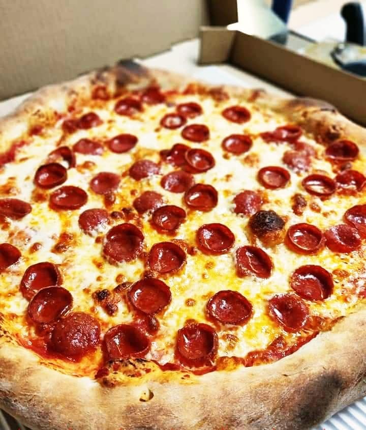 Order Pepperoni Pizza - Small 10'' food online from Soprano's Antico store, Seattle on bringmethat.com