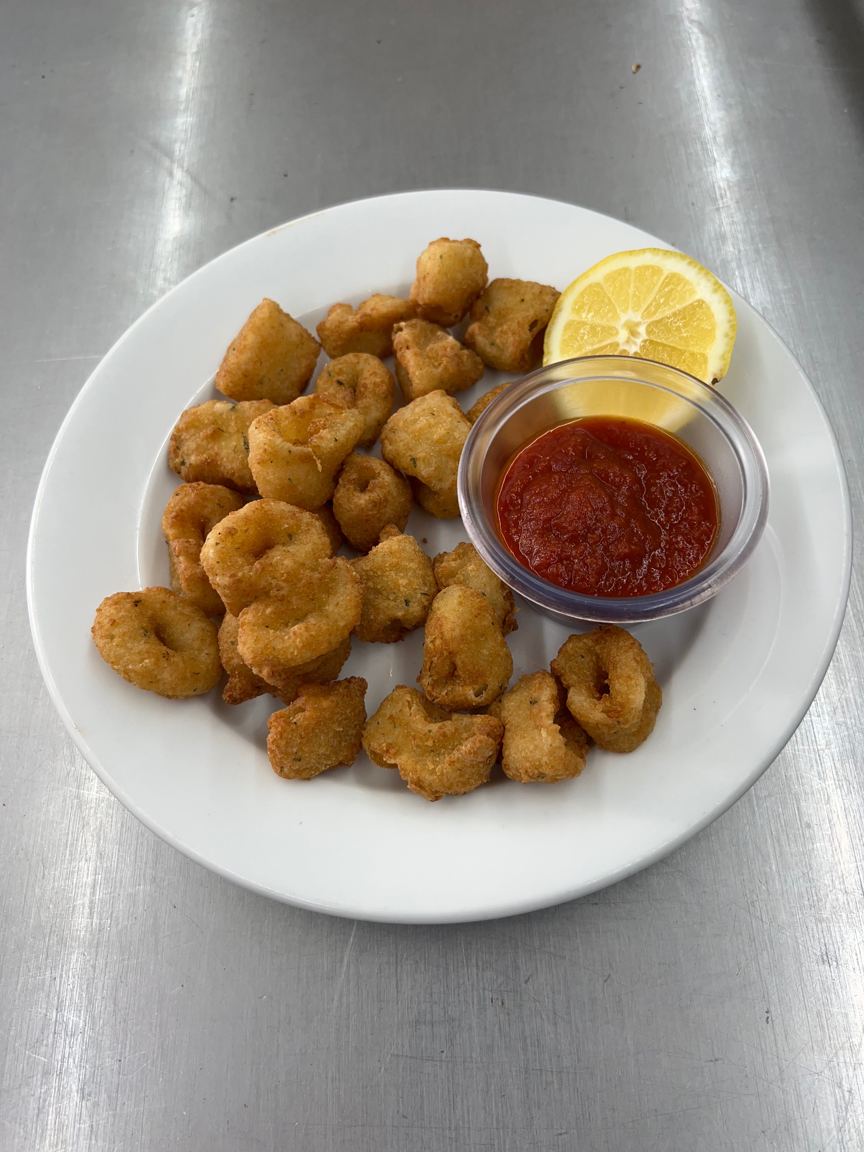 Order Fried Calamari - Appetizer food online from Andre's Pizza store, Oxford on bringmethat.com