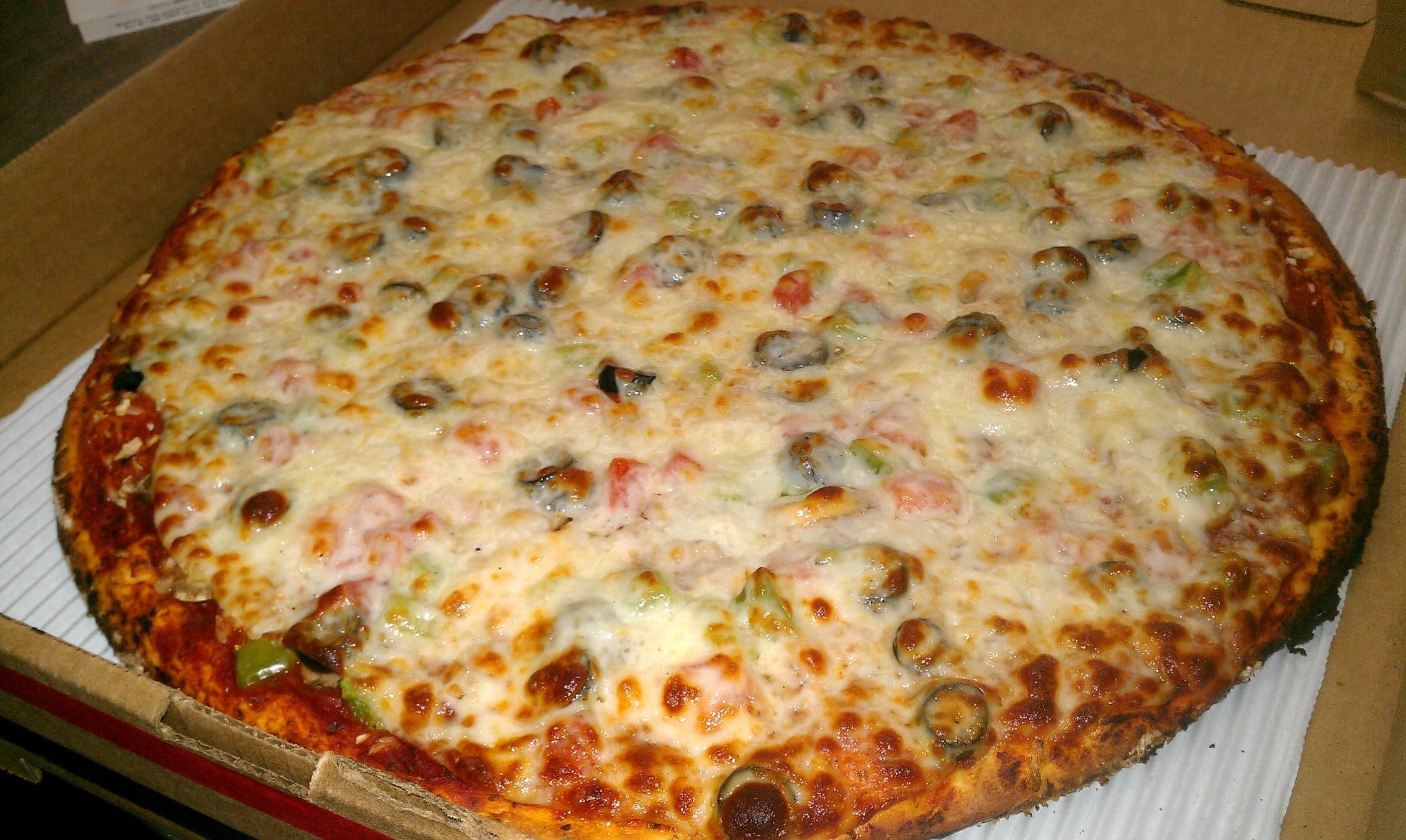 Order Vegetarian Pizza - Small 8" (6 Slices) food online from Pasquale Pizza & Pasta store, Indianapolis on bringmethat.com