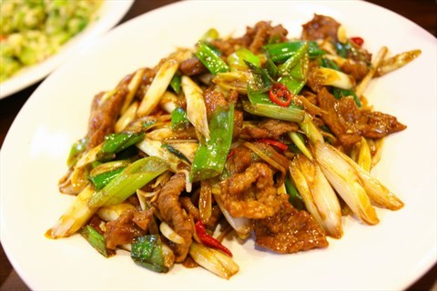 Order Beef with Scallion food online from Schouse store, Princeton on bringmethat.com