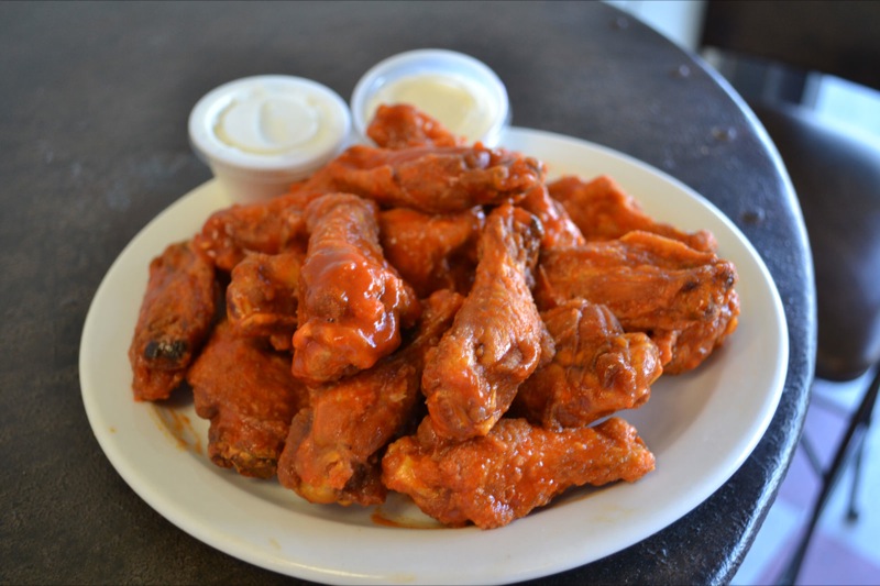 Order NY-Style Buffalo Wings food online from The Pizza and Wings Guy store, Flagstaff on bringmethat.com