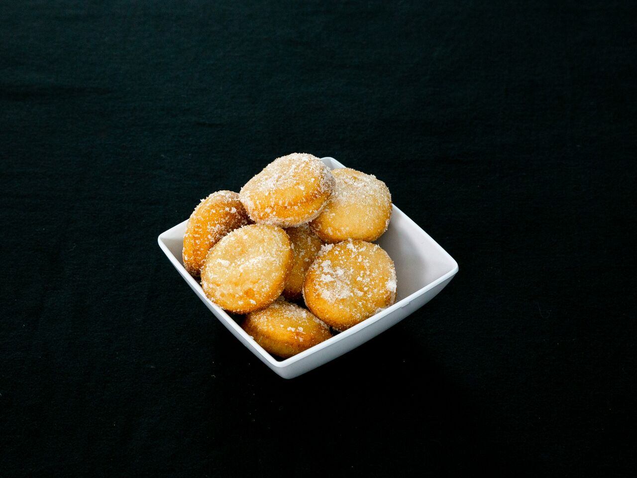 Order 8a. Chinese Donuts food online from New Dragon Phoenix store, Nashville on bringmethat.com