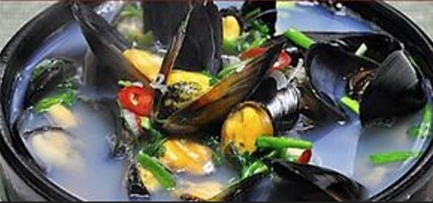 Order 81. Mussel Soup food online from Cafe Gunul 2 store, Rowland Heights on bringmethat.com