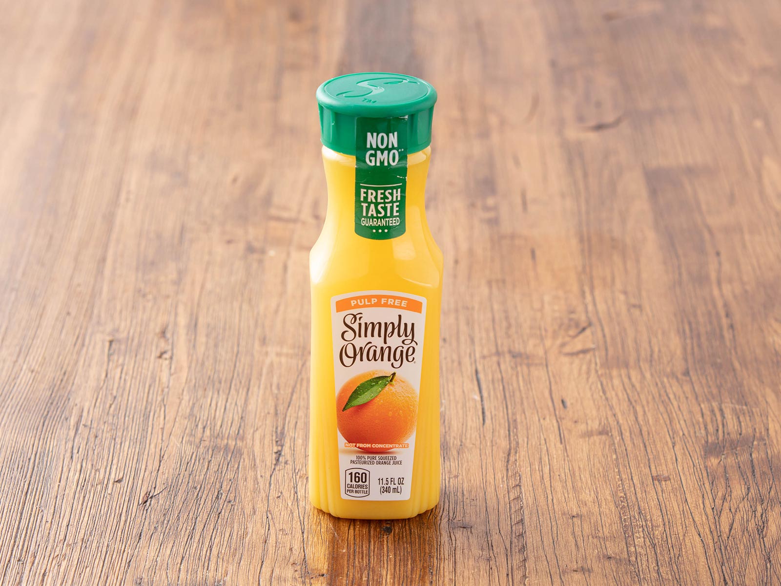 Order Simply Orange Juice - 11.5oz food online from La Madeleine French Bakery & Cafe store, Dallas on bringmethat.com
